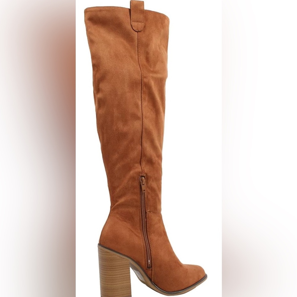 NWT Soda Tall Suede Knee Russet Boots